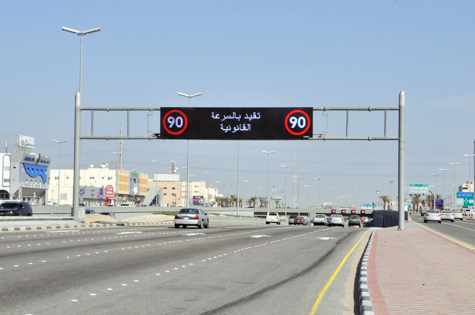 Highly Durable and Reliable LED Variable Message Signs for Transport and Highways Applications