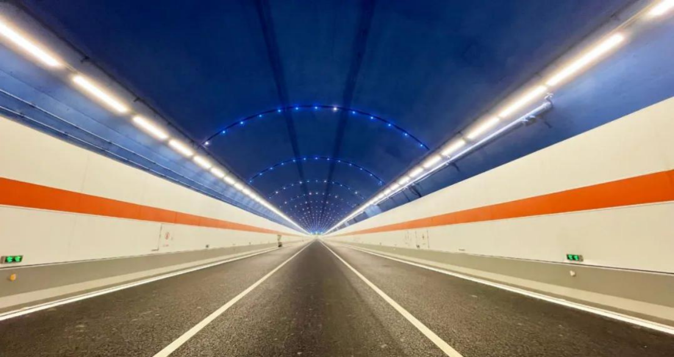 The Nighttime Symbol of the Yellow River: Exploring the Landscape Illumination of Yellow River Tunnel