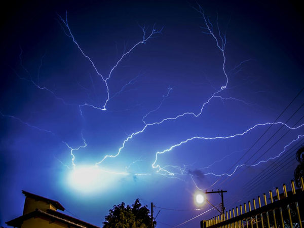 Discussion on the Lightning Protection Design of Outdoor LED Driver Units