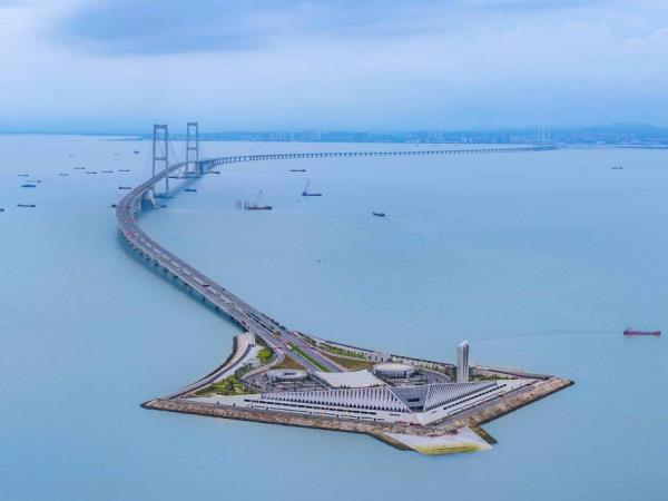 Analysis of Environmental Factors Affecting the Lighting Engineering of the Shenzhen-Zhongshan Link