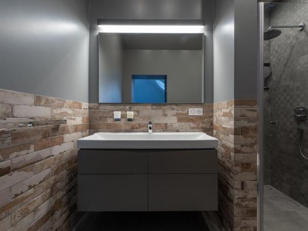 Clever LED Lighting Tricks That Make Small Rooms Feel Spacious