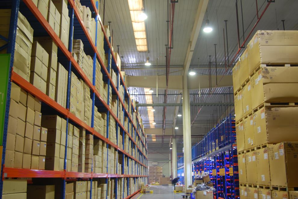 industrial lighting,smart manufacturing,highbay lights,energy-efficient lighting,intelligent lighting systems