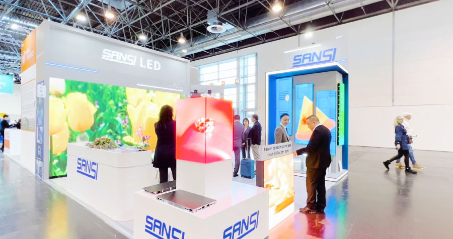 transparent LED screens, new retail display, virtual-physical fusion, digital storefront