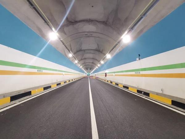 Tunnel LED Intelligent Lighting Renovation