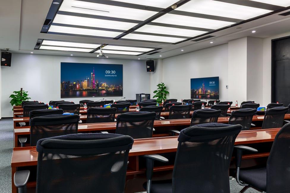 indoor LED display,fine pitch LED screen,conference room display,meeting room LED wall,corporate AV solution,high resolution LED display
