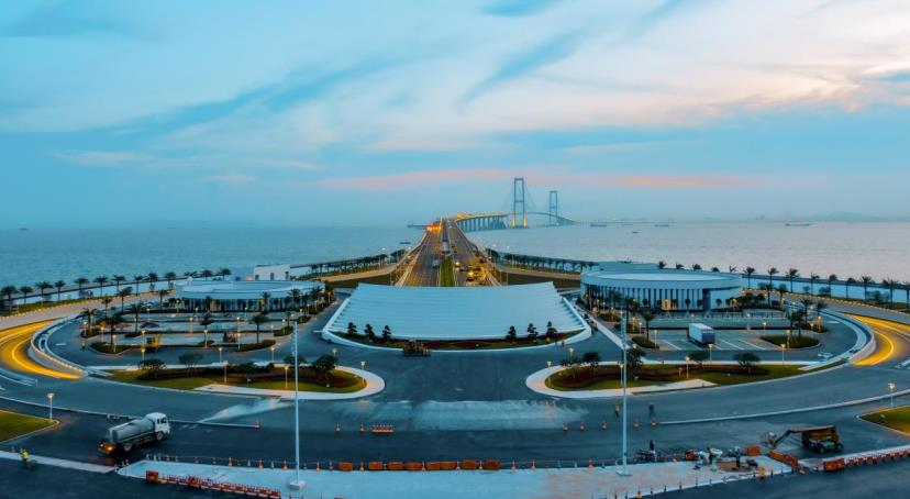 tunnel lighting,undersea tunnel lighting design,subsea tunnel illumination,marine tunnel lighting solutions,waterproof lighting systems