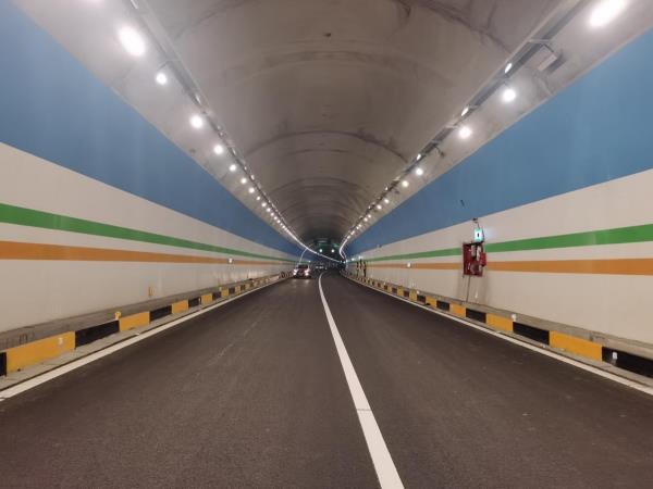Keeping Traffic Safe and Smooth with the Groundbreaking Reflective Lighting Technology for LED Tunnel Lights by Sansi LED