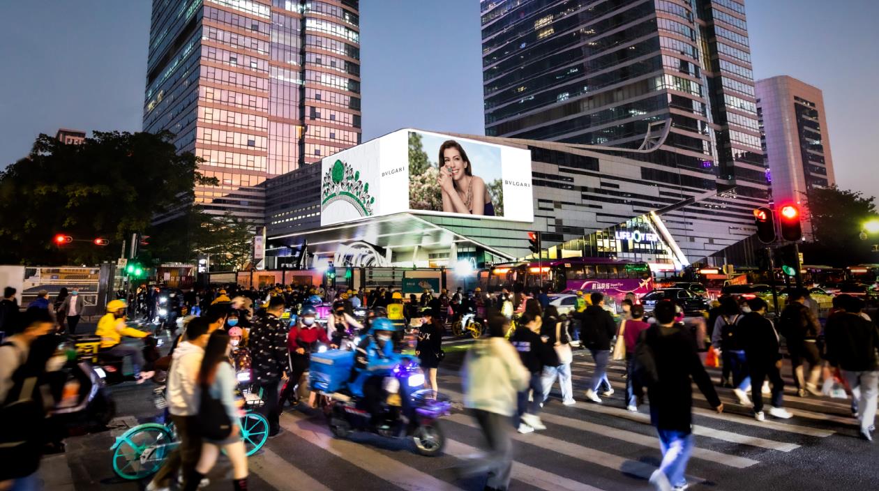 outdoor LED advertising, interactive LED screens, 5G digital signage, facial recognition advertising, motion capture technology, immersive advertising experiences, 4K/8K LED displays