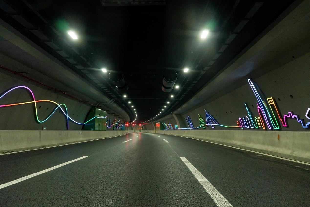 Sansi tunnel lighting, Beiheng Passage Tunnel case study, urban tunnel lighting solutions, LED reflective tunnel lights, intelligent traffic guidance systems