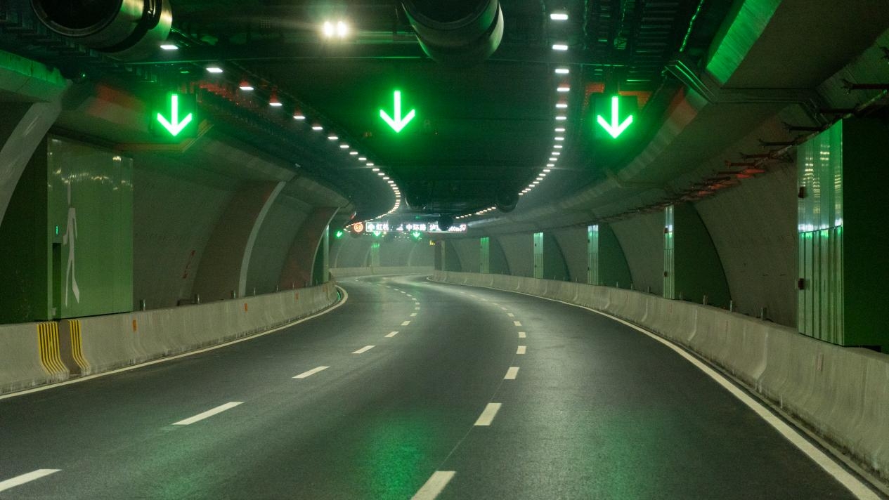 Sansi tunnel lighting, Beiheng Passage Tunnel case study, urban tunnel lighting solutions, LED reflective tunnel lights, intelligent traffic guidance systems