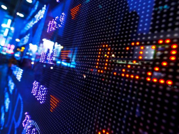 Key Considerations for Choosing Fine-Pitch LED Displays: Balancing Viewing Comfort, COB/Micro LED Trends, and Optimal Performance