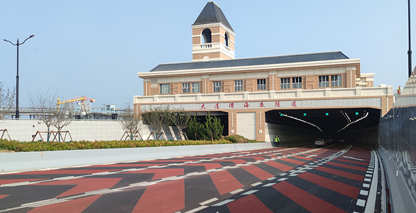 Original team of Hong Kong-Zhuhai-Macao Bridge lighting project assists the construction of Dalian Bay Tunnel